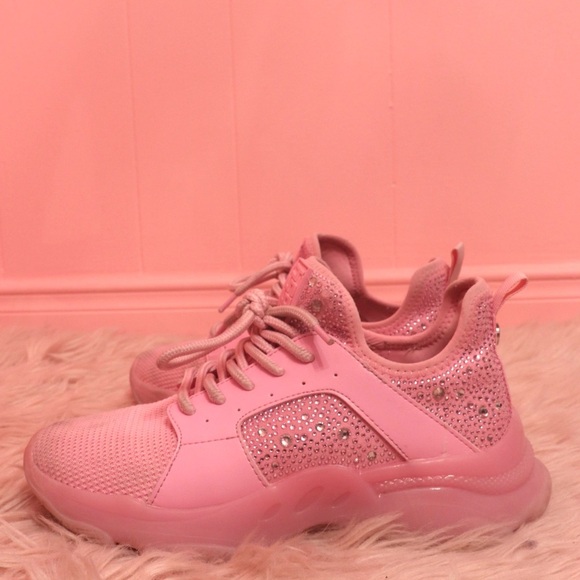 BOGO Steve Madden Maxima Sneakers - Picture 2 of 7